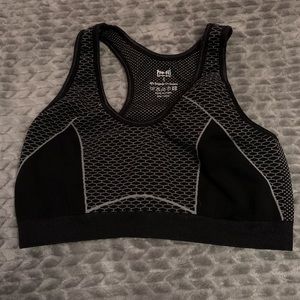 Pro-Fit seamless sports bra